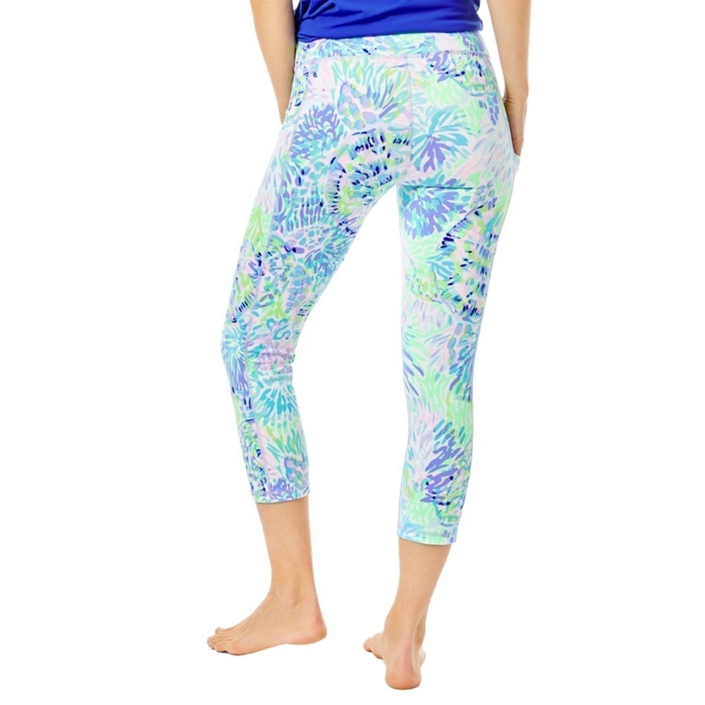 Lilly Pulitzer Luxletic Weekender High Rise Crop Leggings Shell Of A Party XS - Picture 10 of 10